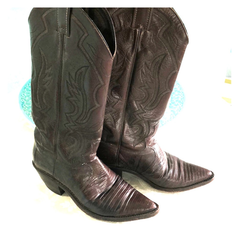 Justin brown leather boots Size 5... Super cute !